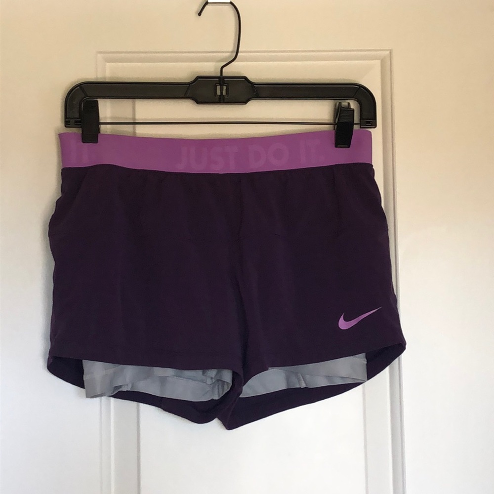 Nike dri-fit shorts (s)